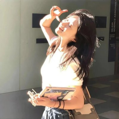 驼背人与舞女
